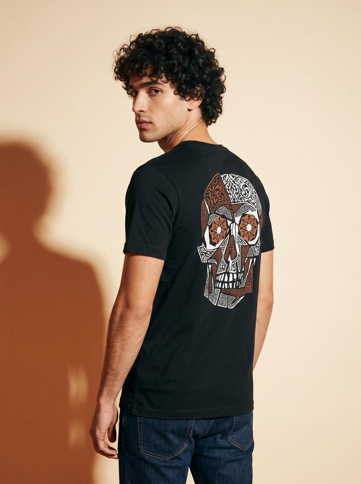 Skull Art t-shirt | Tailored Fit worn on the body - MOEBEER lookbook 1
